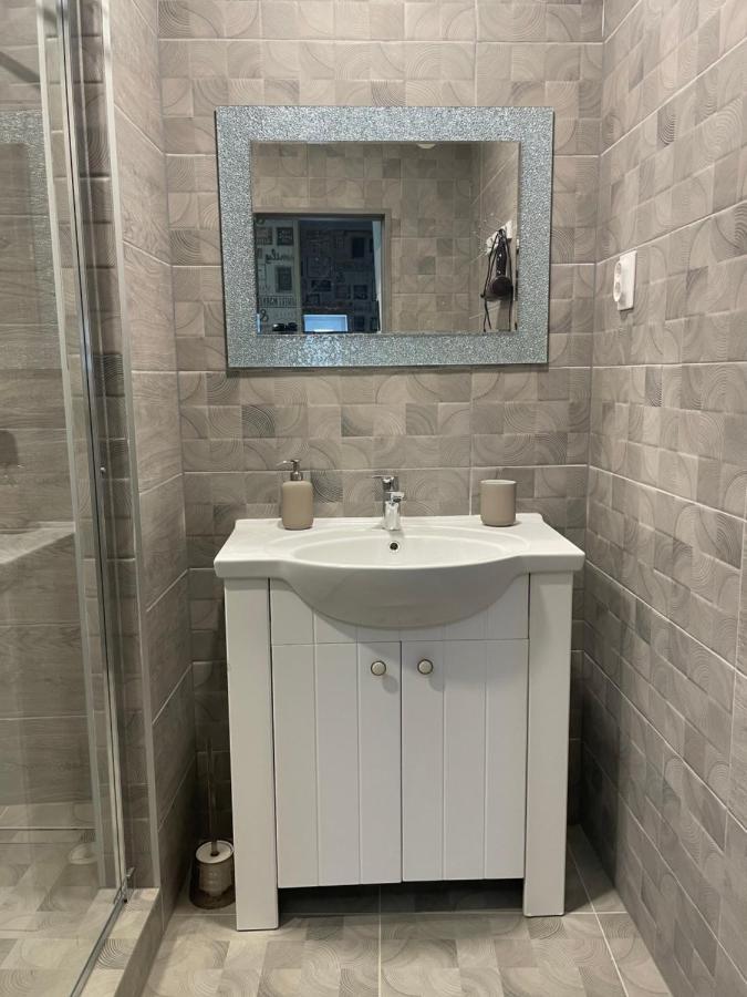 Ludvika Elegance Apartment Liepāja Buitenkant foto